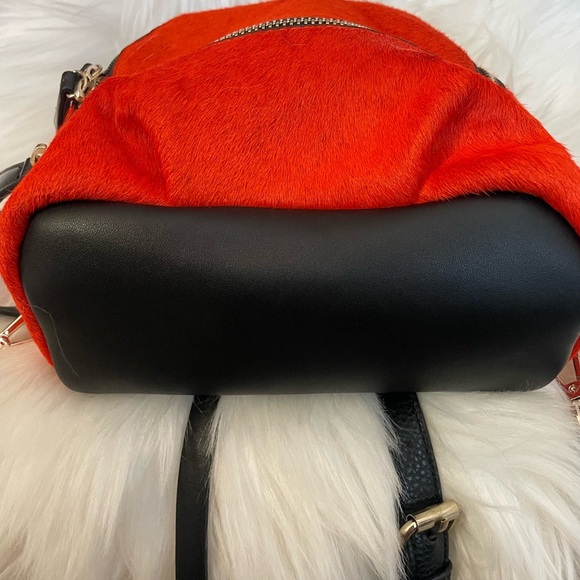 Zara women PONY-STYLE CALFSKIN BACKPACK - Picture 6 of 8